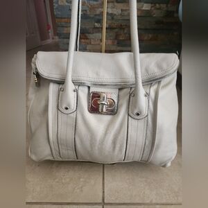 B. Makowsky Beige Pebbled Leather Turnlock Top Handle Satchel Bag Royal Purple